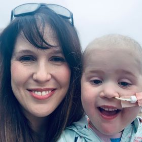 Mum with seriously ill daughter to run London Marathon to raise funds for "life saver" charity Rainbow Trust thumbnail