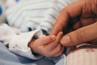 Parents need better psychological support when a baby dies image