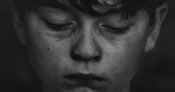 How do we help children open up to grief? image